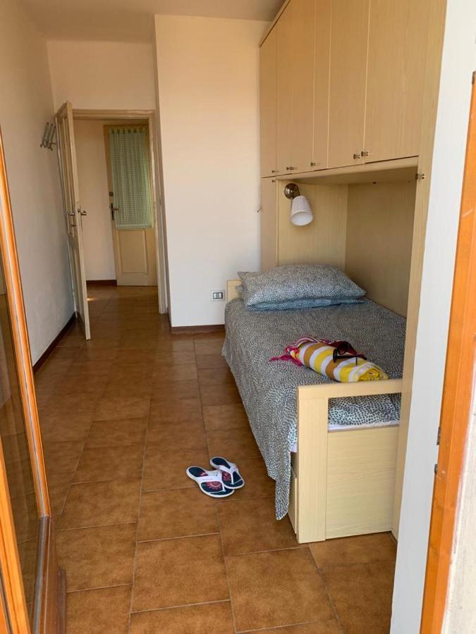 Casa Lisetta, 3-Room Apartment With Lake View Torri Del Benaco Bagian luar foto